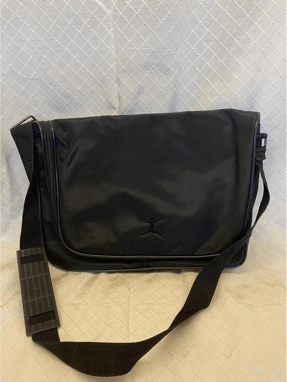 Danskin Crossbody Tote Gym Yoga Dance Exercise bag
